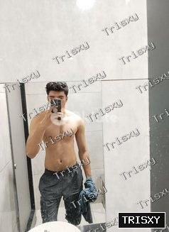 JOIN GENUINE NO REGISTRATION PROCESS MALE ESCORTPLAY BOY JOB IN Bhimavaram