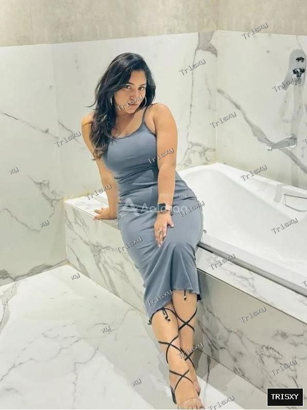 Only one pic send madam because customer pick uploaded Facebook Twitter insta in any ot…