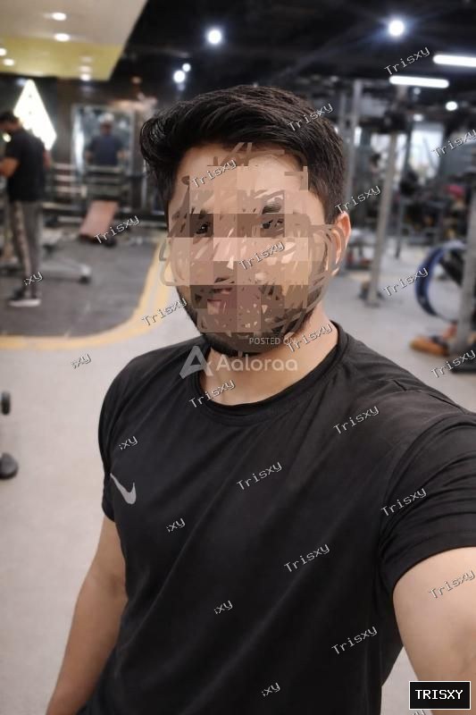 Hy ladies message me Call boy here for enjoyment