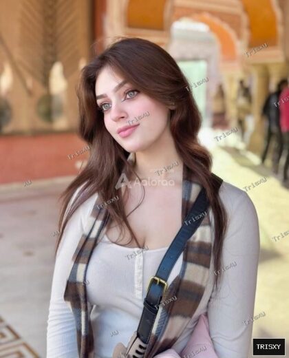 Hello guys I am divorced and I live aloneI am a beautiful genuine kannada aunty living …