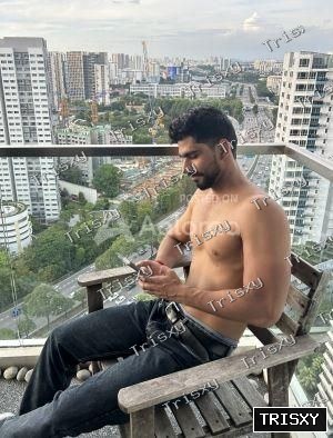 Im Gomzy genuinely providing sex services for womens and cockold couples Feel free to c…