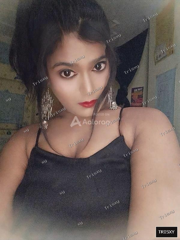 I AM SHEMALE WITH BIG BOOBS ACTIVE COCK GENUINE SHEMALE