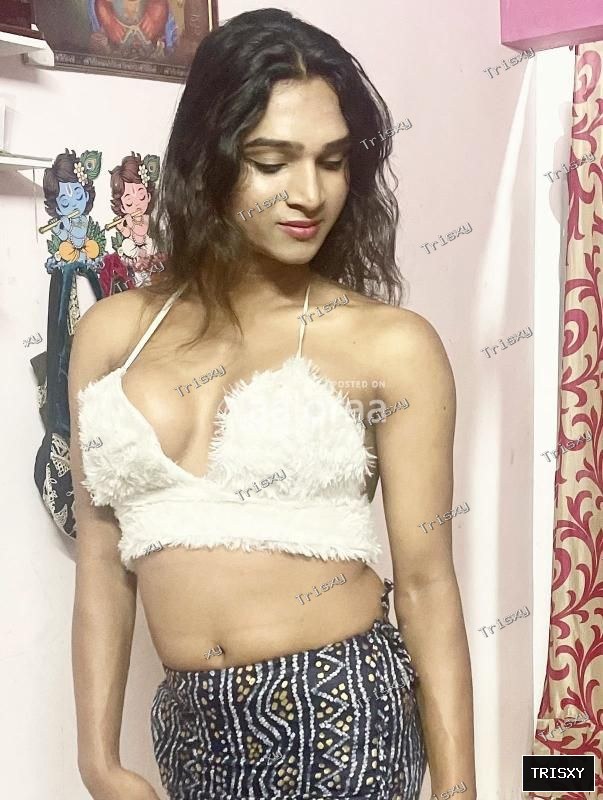 Notty Shemale from Mumbai 36 Boobs and 7 inches cok