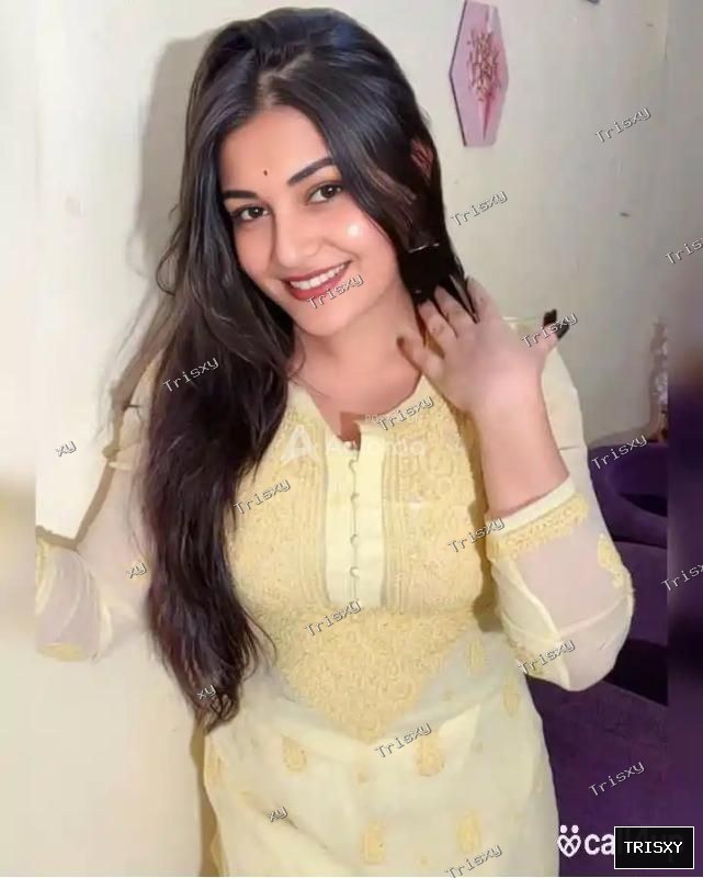 COLLEGE GIRLS AVAILABLE FOR COMPLETE ENJOYMENT WITH HIGH PROFILE INDIAN